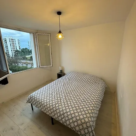 3 Lumineux Apartment *